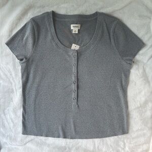 NWT UpWest Cropped Henley Tee in Grey - Medium
